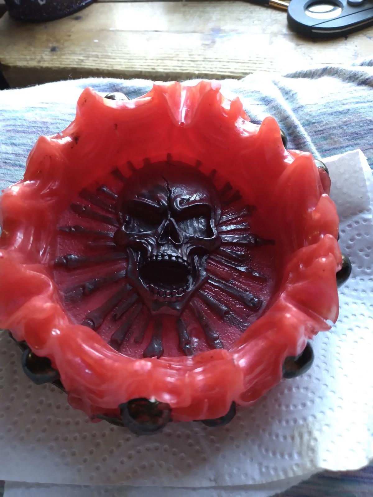 Skull ashtray