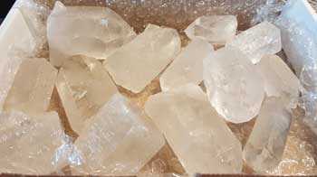 Flat of Rough Quartz Points (~3.0#) - Click Image to Close