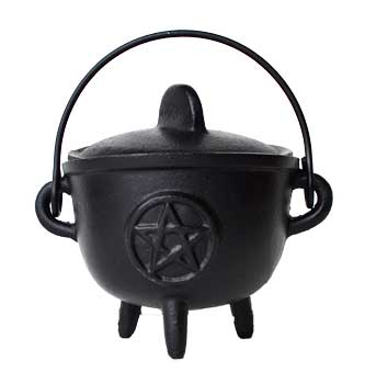 5" Cast iron cauldron w/ lid Pentagram - Click Image to Close