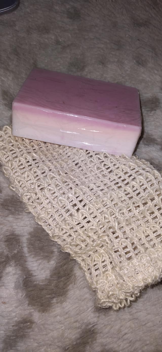 Shea Butter Pink and white - Click Image to Close