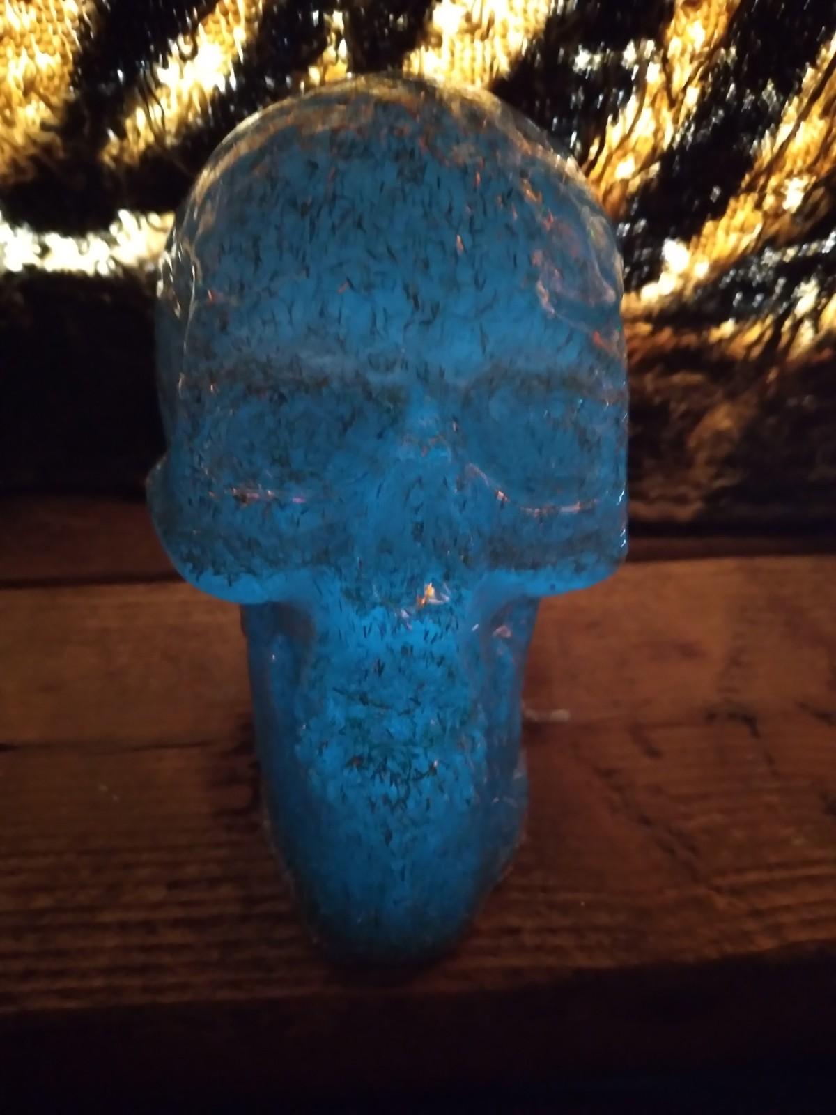 Crystal skull - Click Image to Close